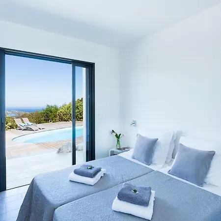 Sleeps 6 Pool Air Con 别墅 *