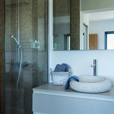 Sleeps 6 Pool Air Con Villa *
