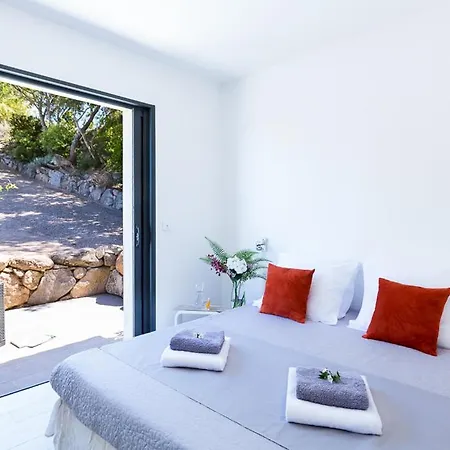 ヴィラ Sleeps 6 Pool Air Con